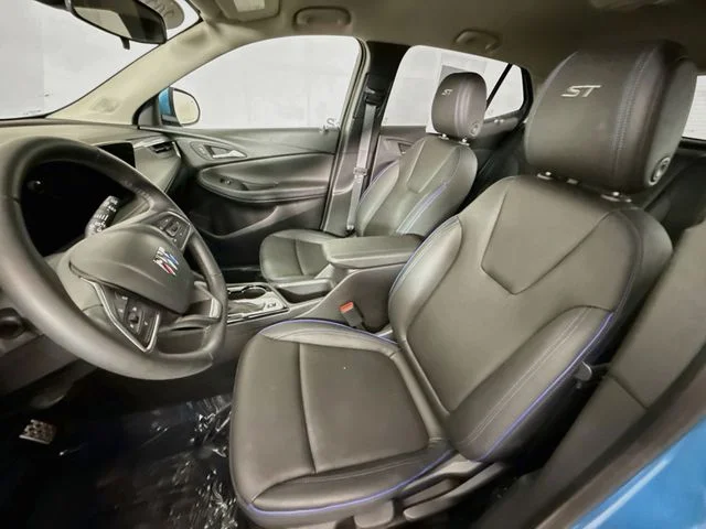Used 2025 Blue Buick Sport Touring image 20