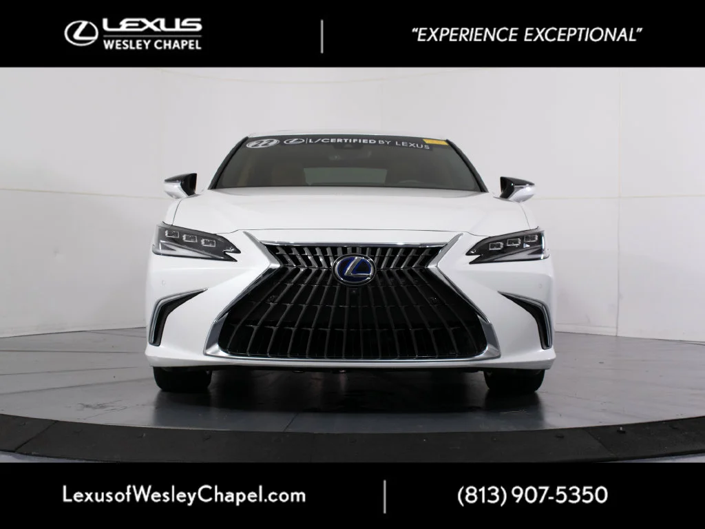 Used 2022 White Lexus 300h Ultra Luxury image 9