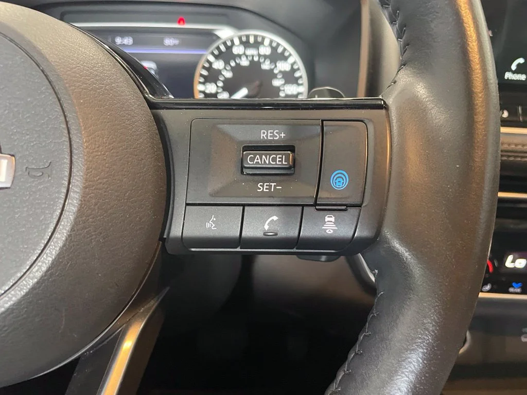 Used 2023 Blue Nissan SL image 15
