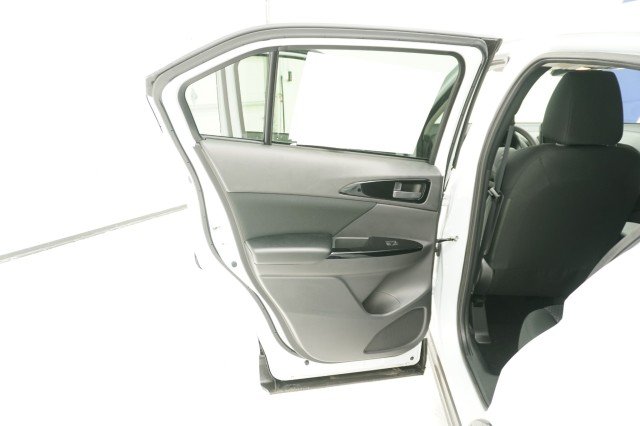 New 2026 White Diamond Mitsubishi LE 1.5T S-AWC image 17