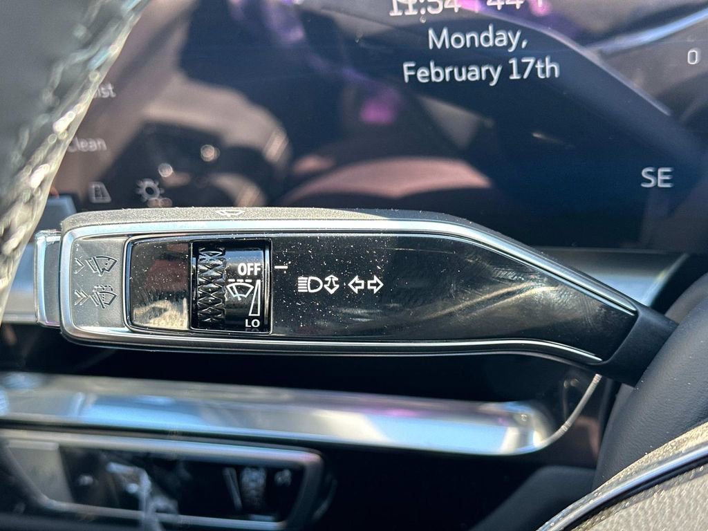 2025 Cadillac LYRIQ Luxury 1 - Photo 17