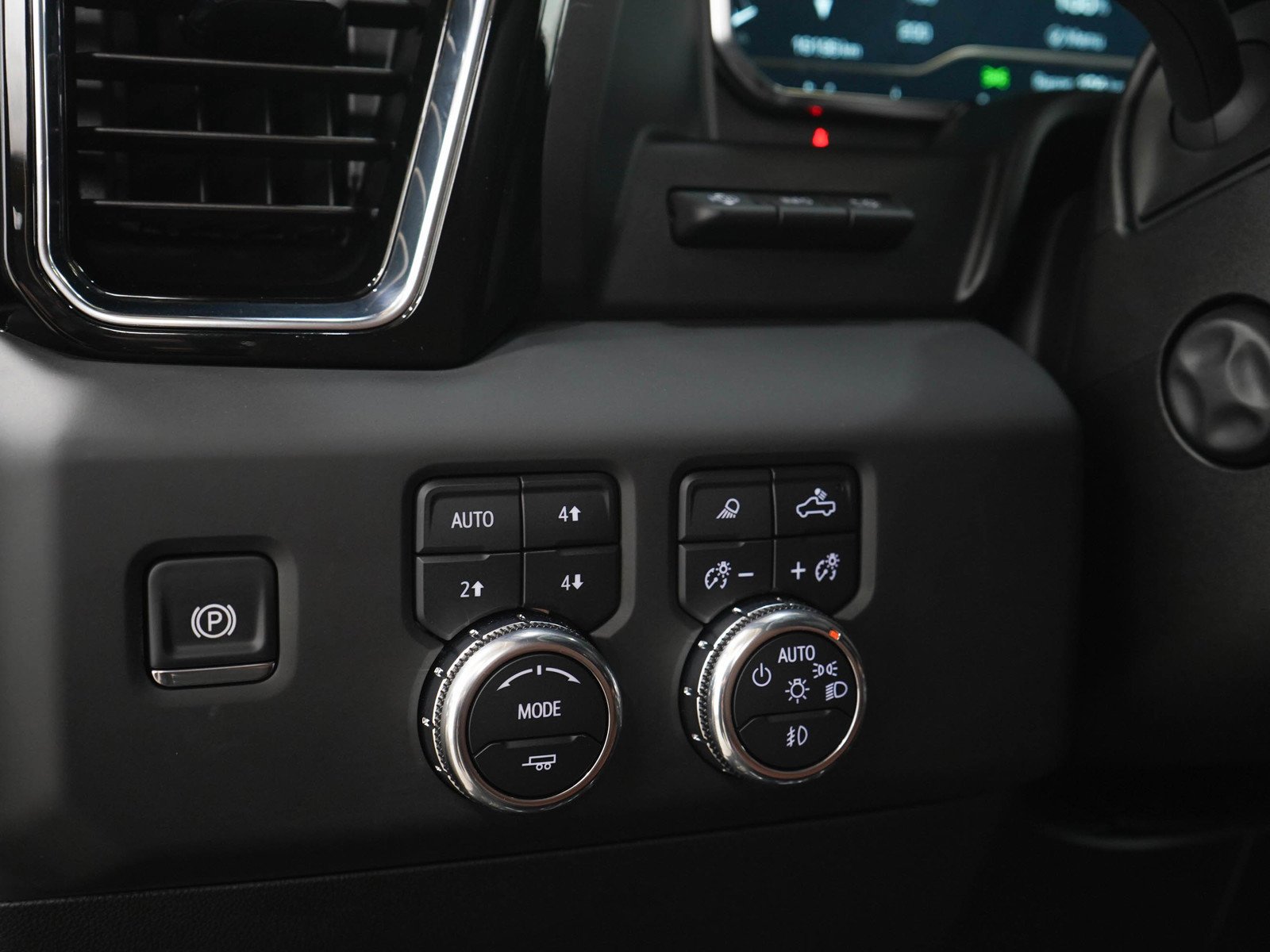 Used 2025 Black GMC Denali Ultimate image 27