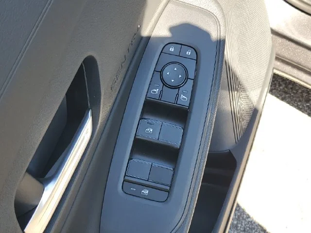 New 2027  Nissan SV image 14