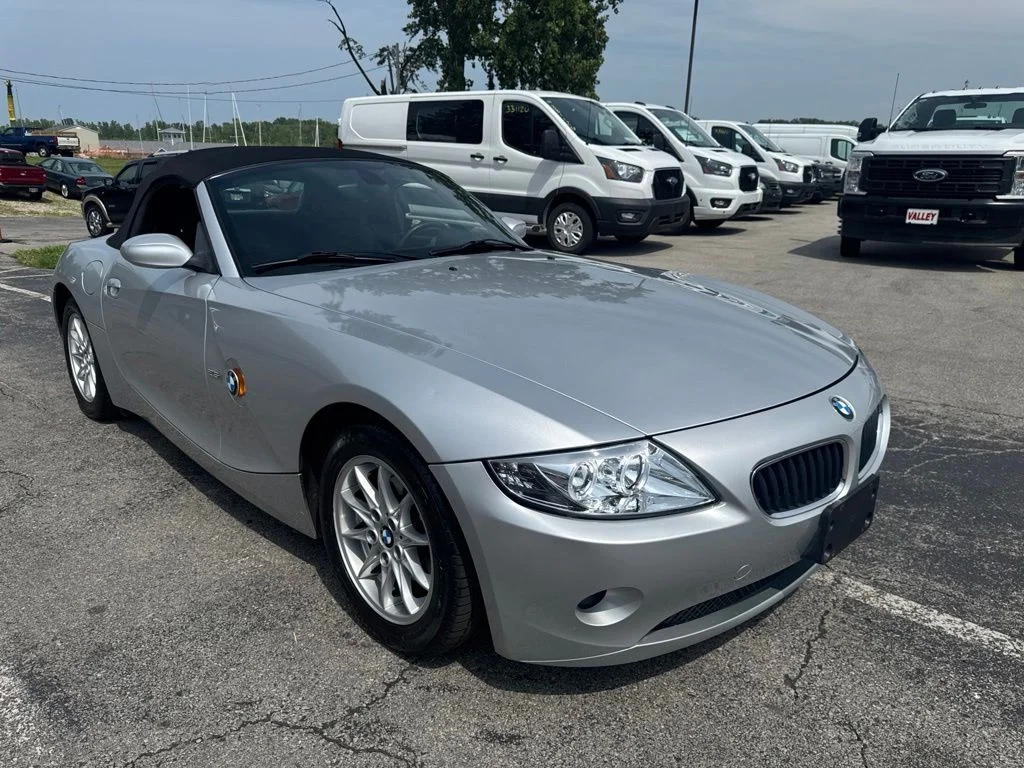 Used 2004 Gray BMW 2.5i image 26