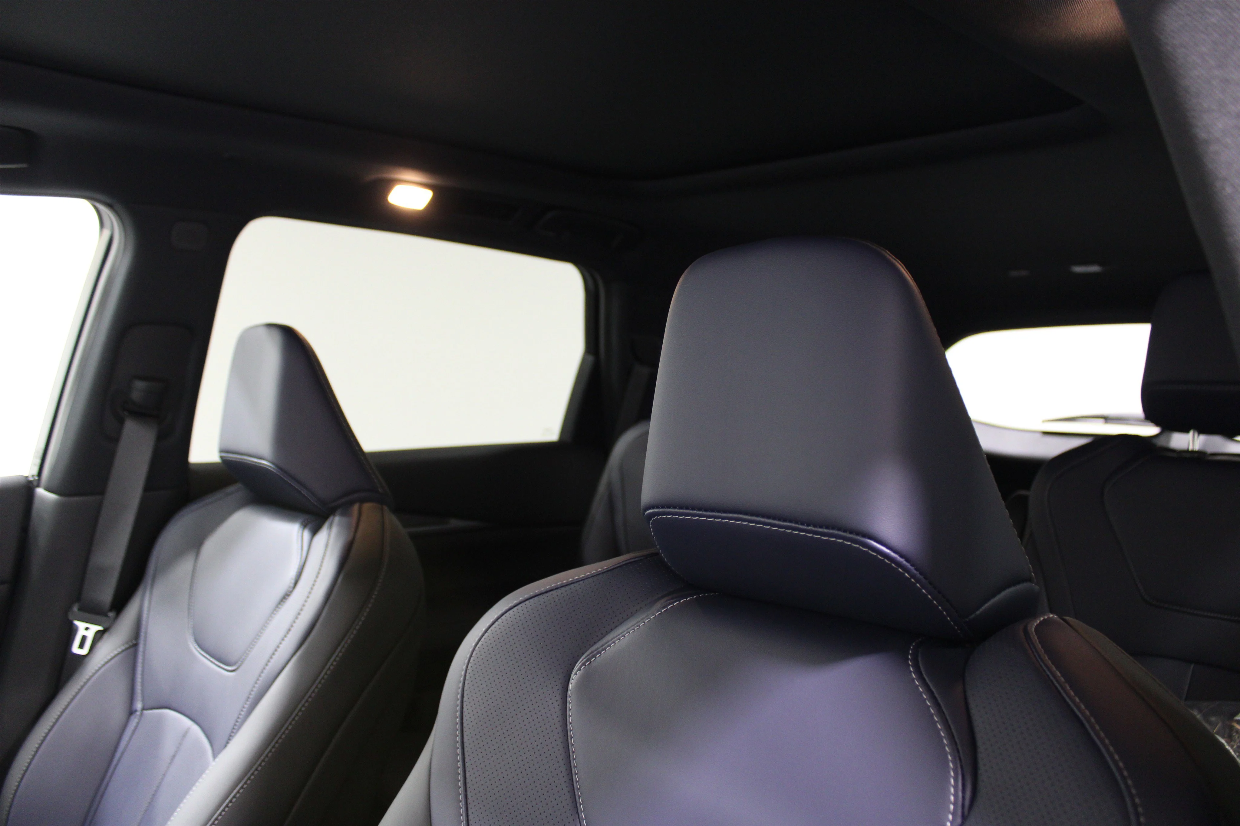 New 2027 MINERAL BLACK INFINITI Sport AWD image 5