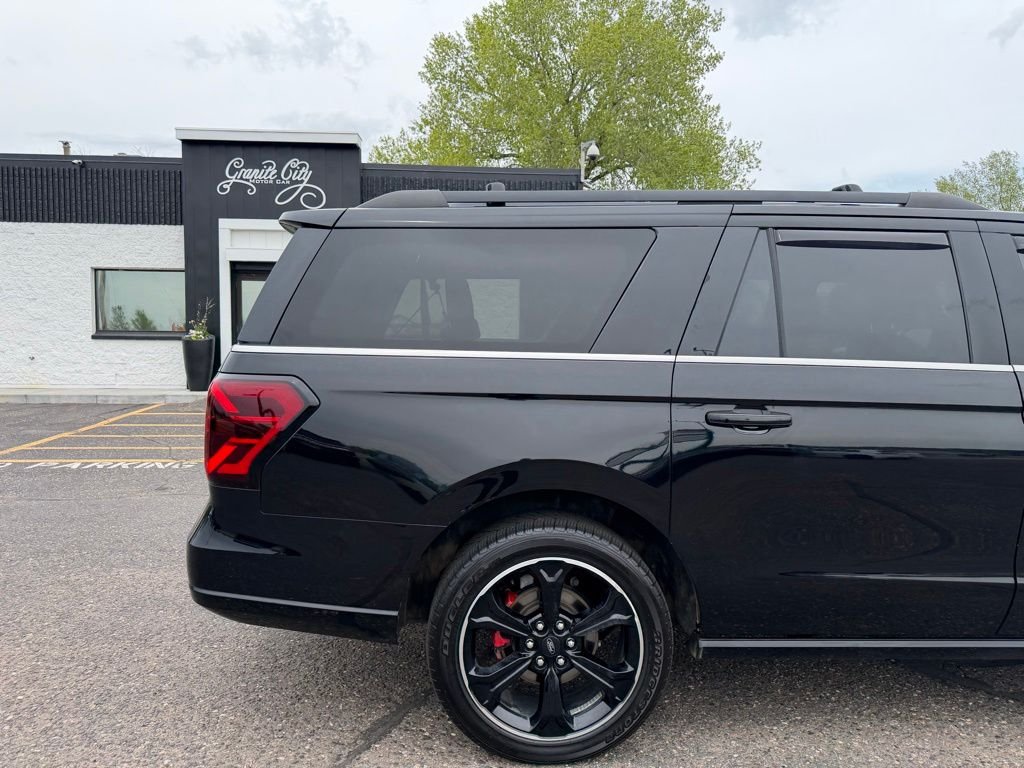 Used 2022 Black Ford Limited image 4
