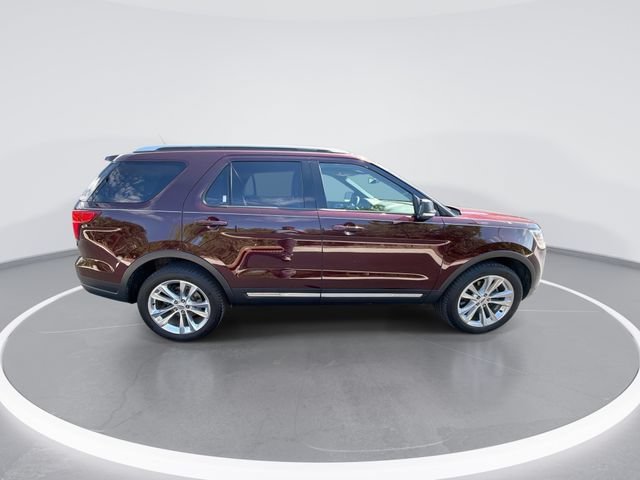 Used 2019 Red Ford XLT image 9