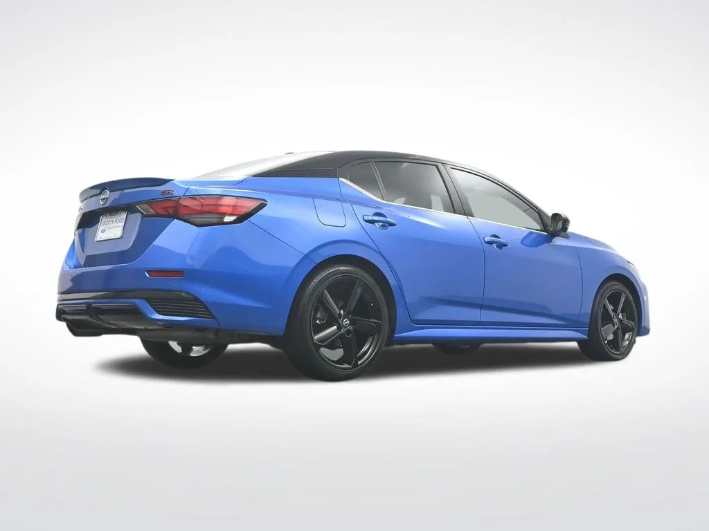 Used 2024 2t Blu Blk Roof Nissan SR image 44