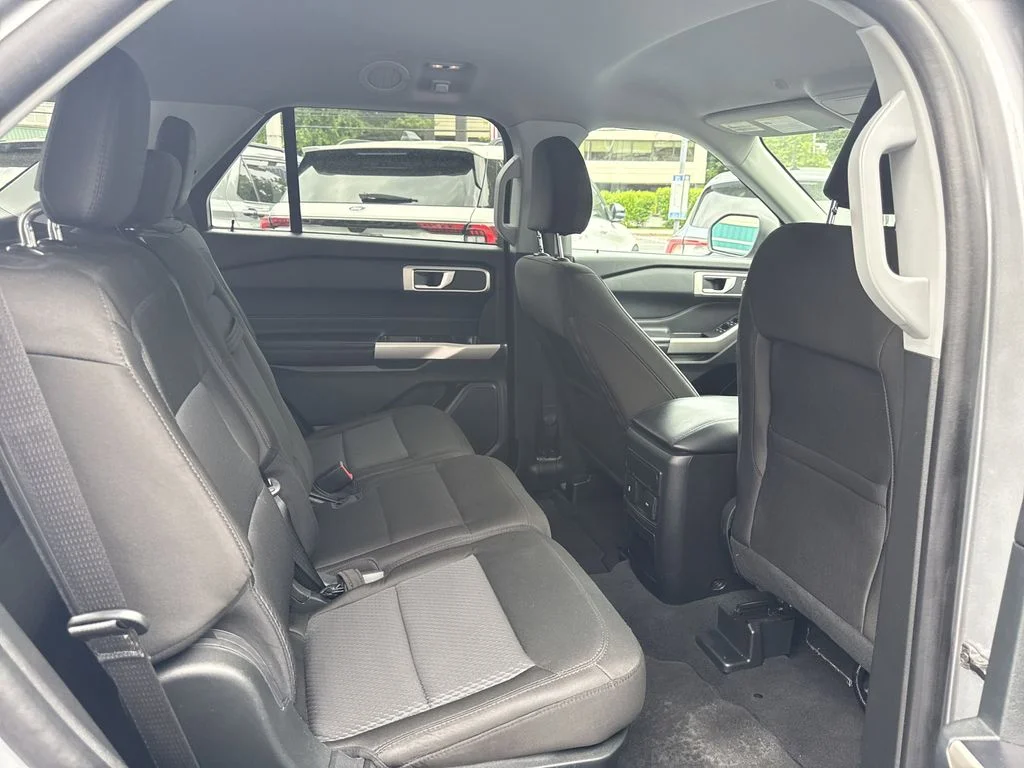 Used 2023 Silver Metallic Ford XLT image 27