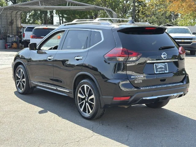 Used 2019 Black Nissan SL image 11