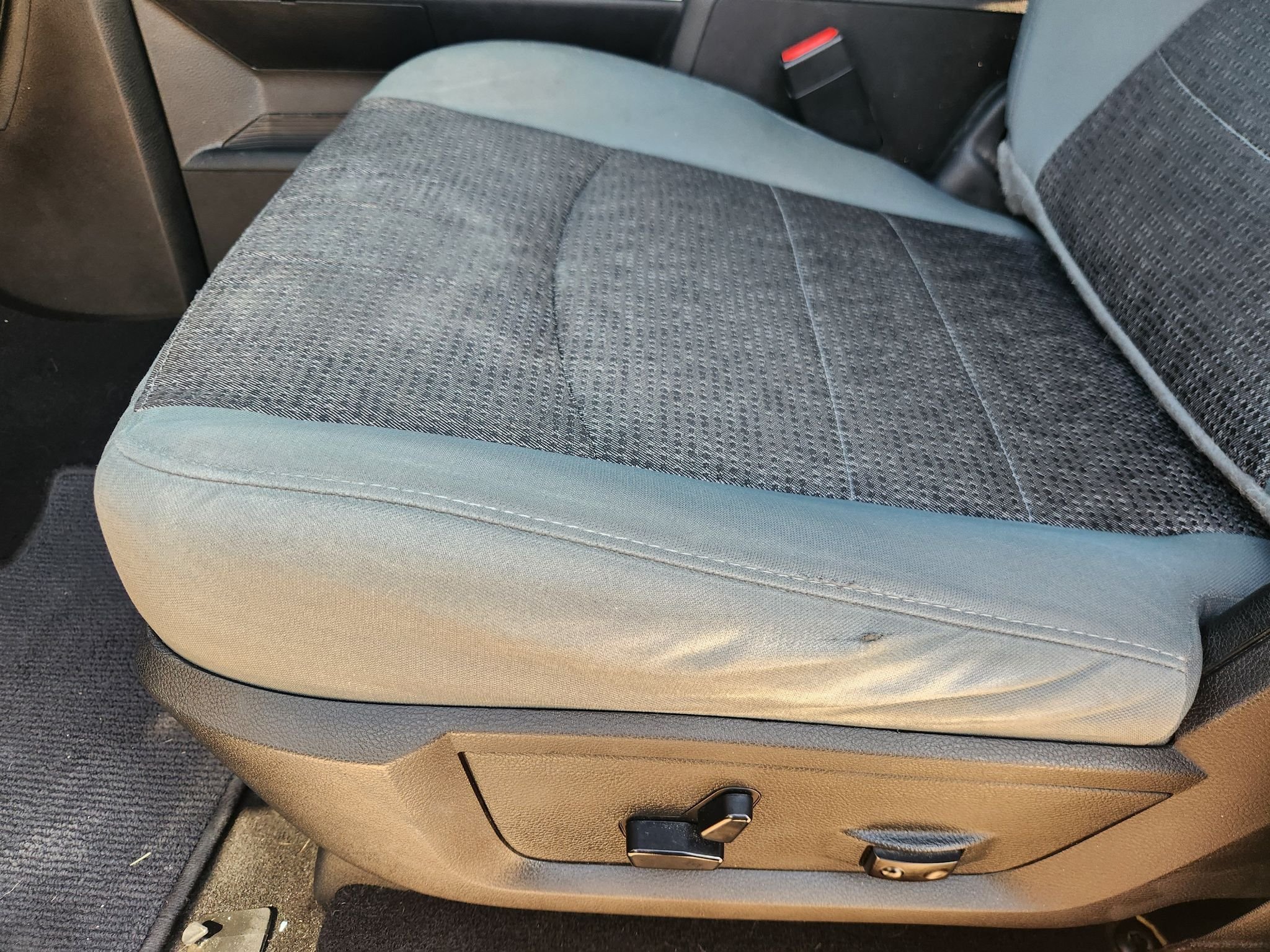 Used 2018 BLACK Ram Big Horn image 23