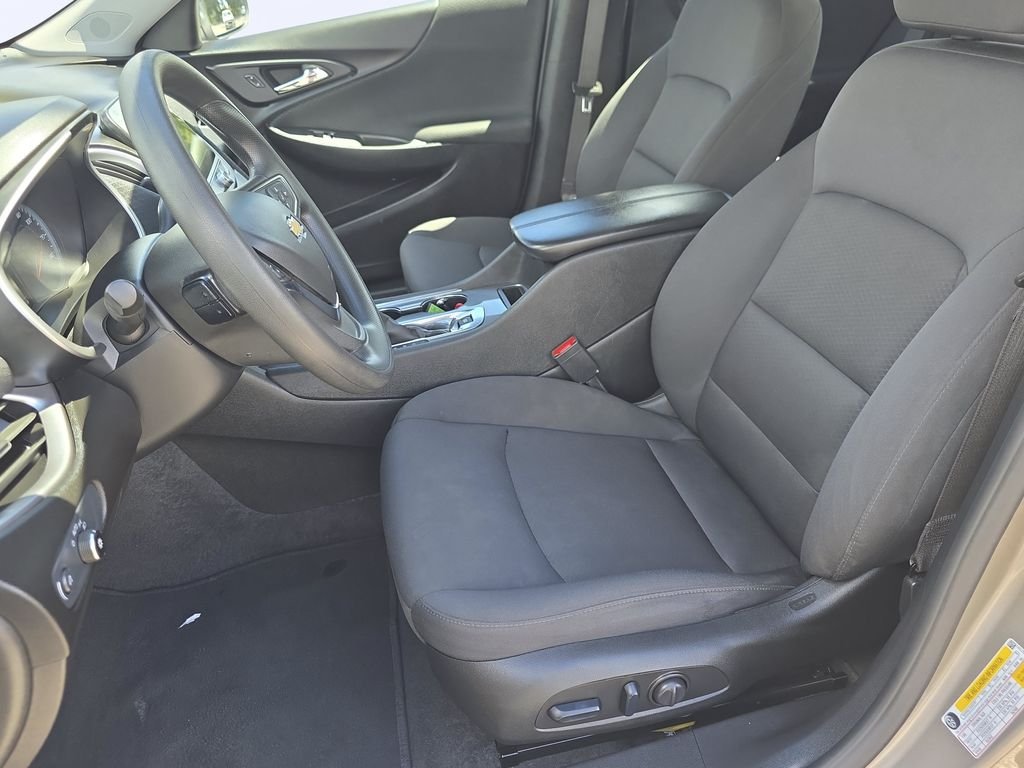 2025 Chevrolet Malibu 1LT - Photo 11