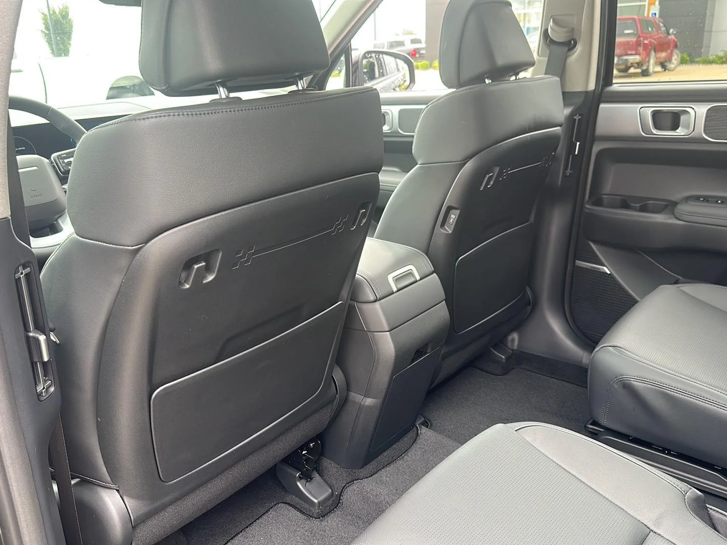 New 2026 Phantom Black Hyundai Limited 6P image 31