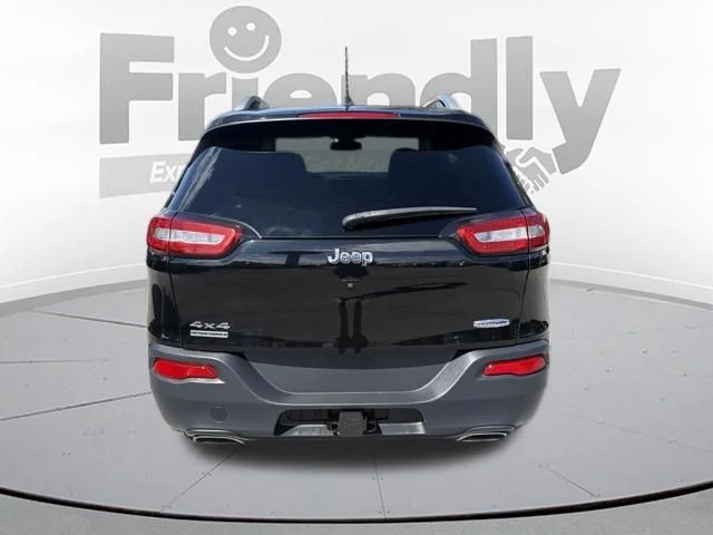 Used 2018 Diamond Black Jeep Latitude Plus image 6