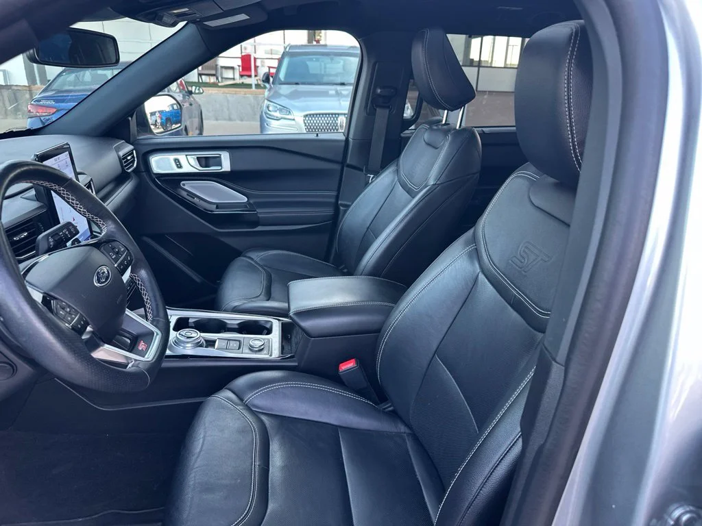 Used 2023 Silver Ford ST image 2