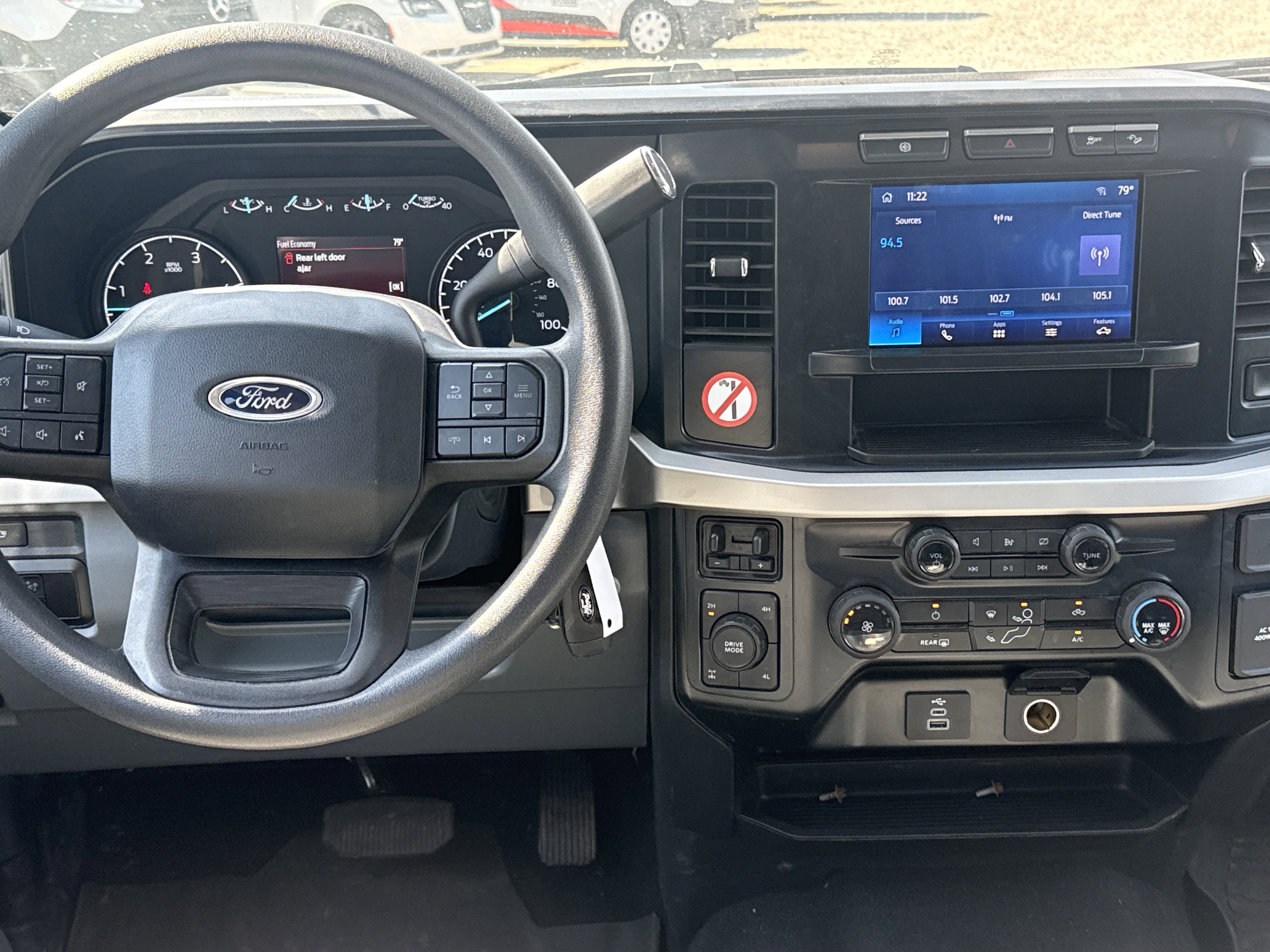 Used 2024 Oxford White Clearcoat Ford XLT 4WD image 6