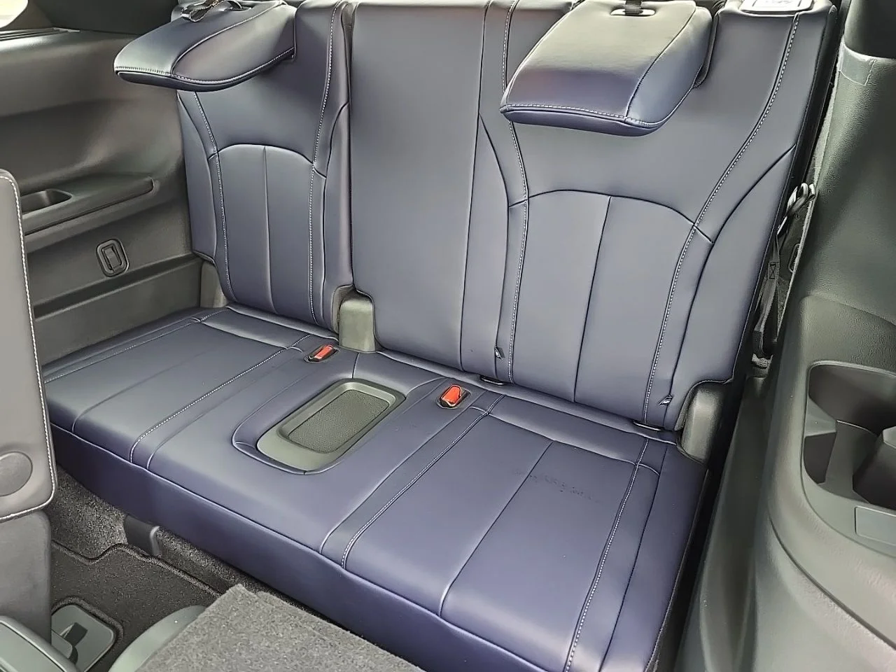 New 2026 GRAPHITE SHADOW INFINITI Sport AWD image 32