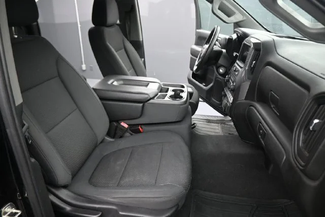 Used 2020  Chevrolet Custom image 14