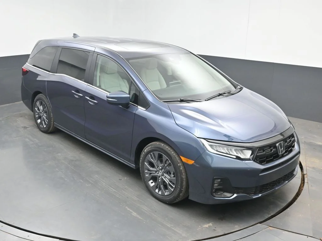 New 2026 Smoke Blue Pearl Honda Touring image 16