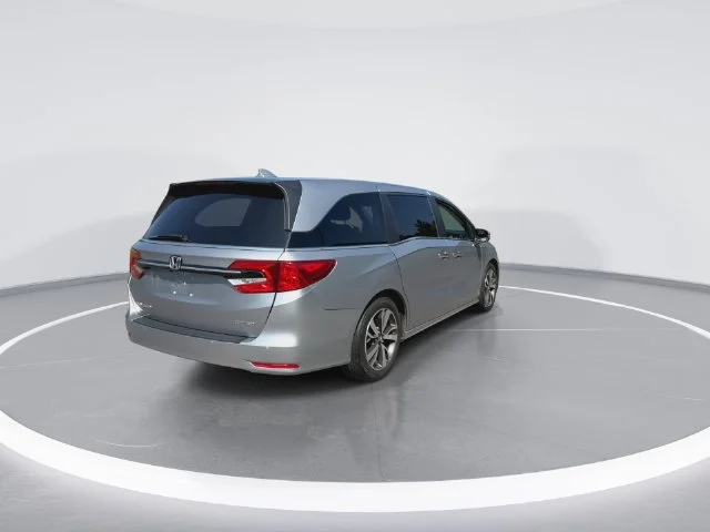 Used 2023 Silver Honda Touring image 10
