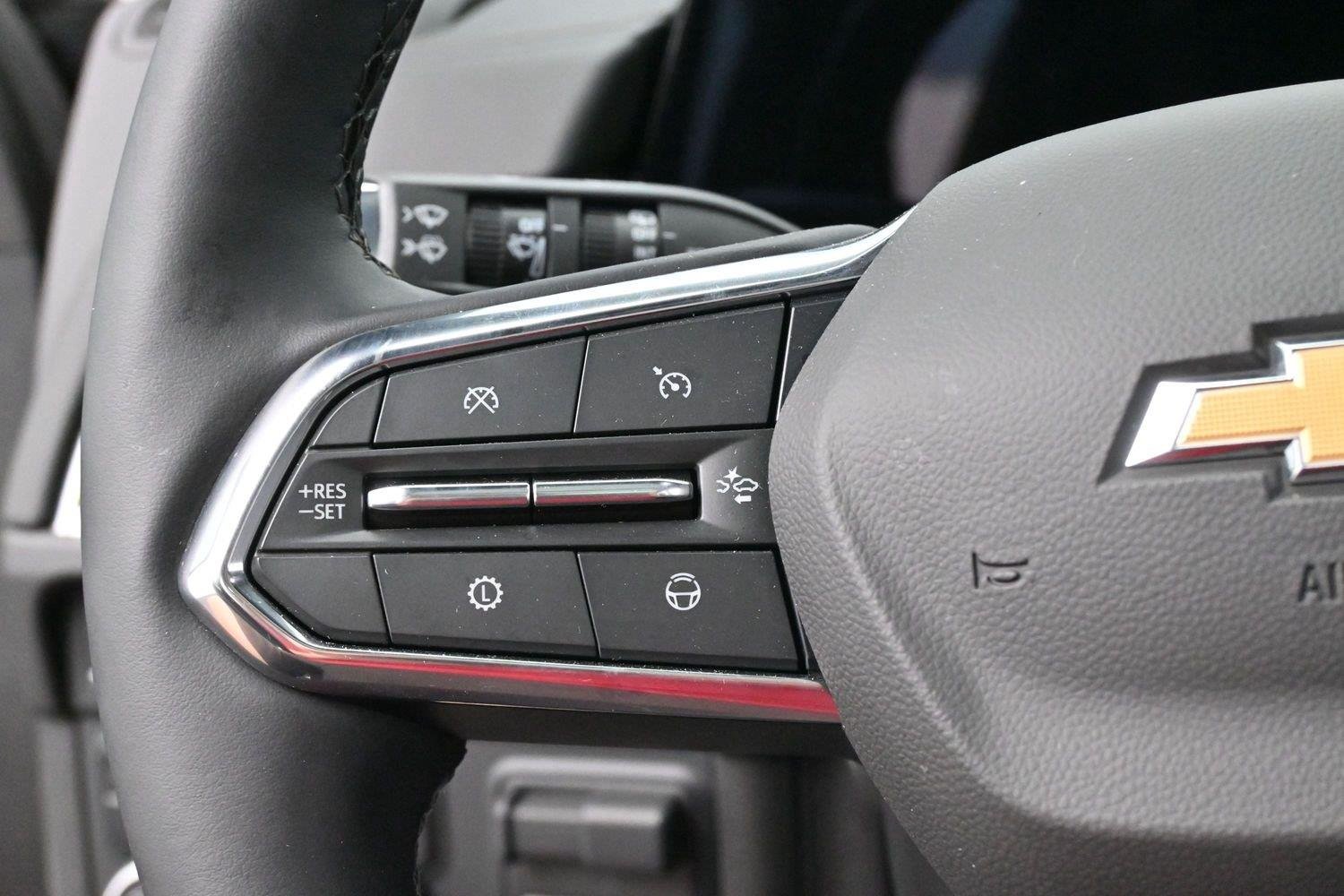 Used 2025 Black Chevrolet High Country image 20