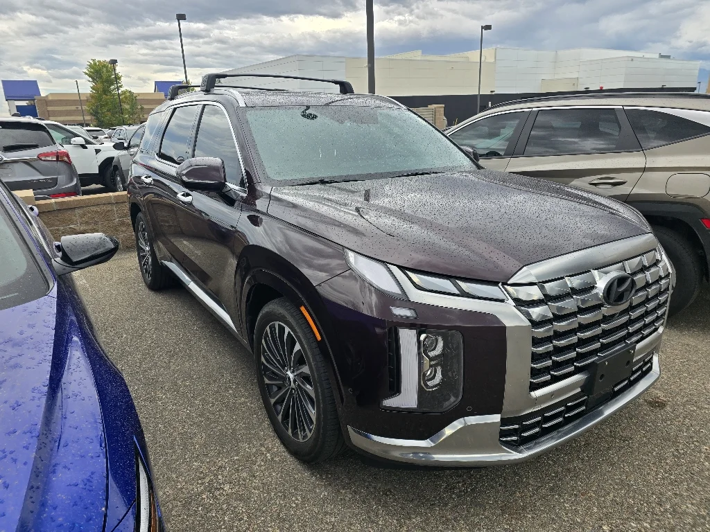 Used 2024 Sierra Burgundy Hyundai Calligraphy image 16