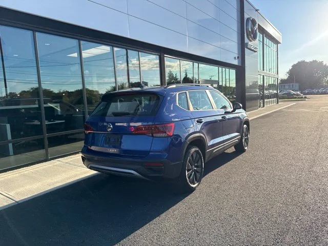 Used 2023 Blue Volkswagen 1.5T S image 3