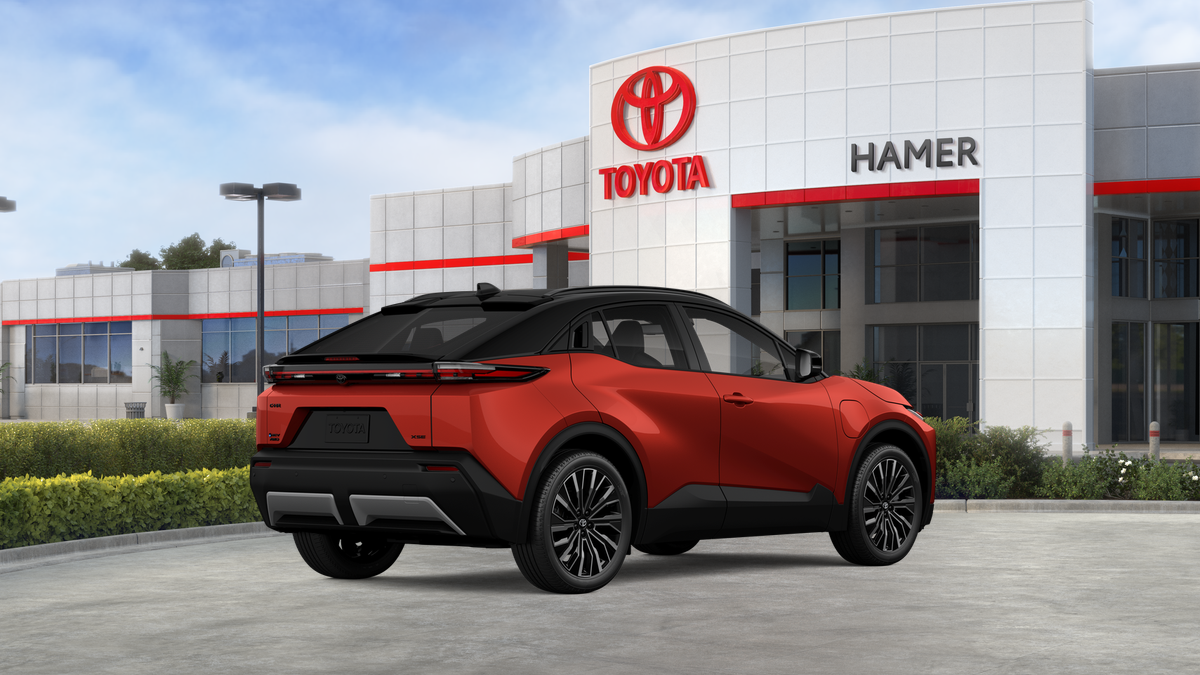 New 2026 Tandoori with Midnight Black Metallic roof Toyota XSE image 40