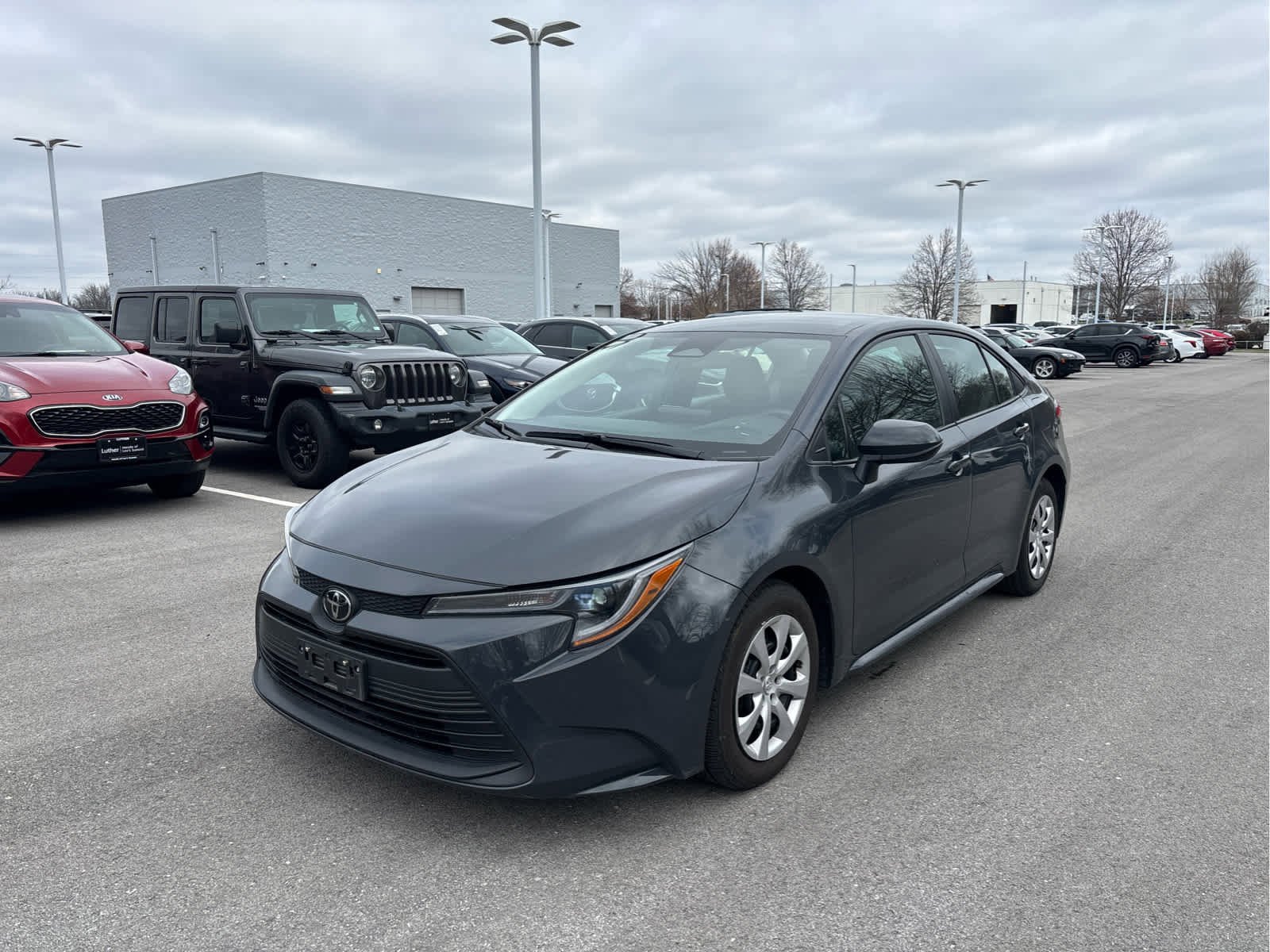 Used 2024 Toyota Corolla LE with VIN 5YFB4MDE0RP130535 for sale in Kansas City