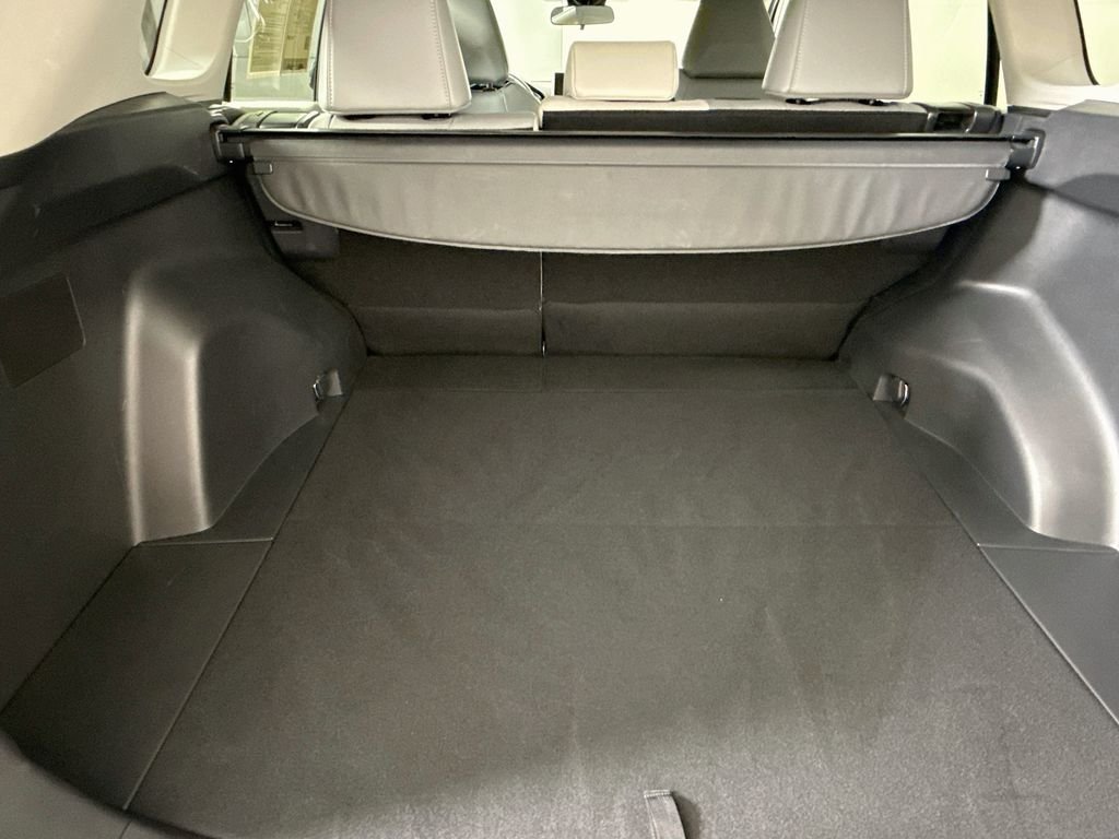Used 2024 Magnetic Gray Metallic Toyota XLE Premium image 27