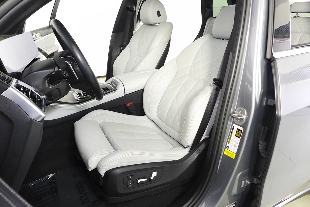 Used 2024 Skyscraper Gray Metallic BMW sDrive40i image 22