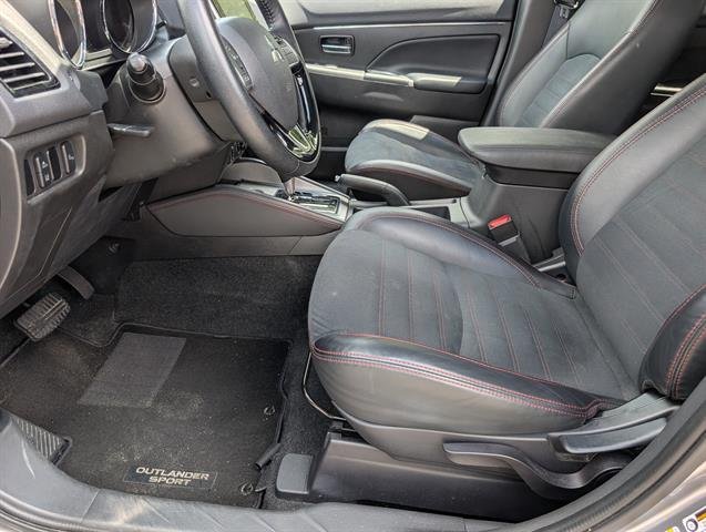 Used 2024 Mercury Gray Metallic Mitsubishi S image 15