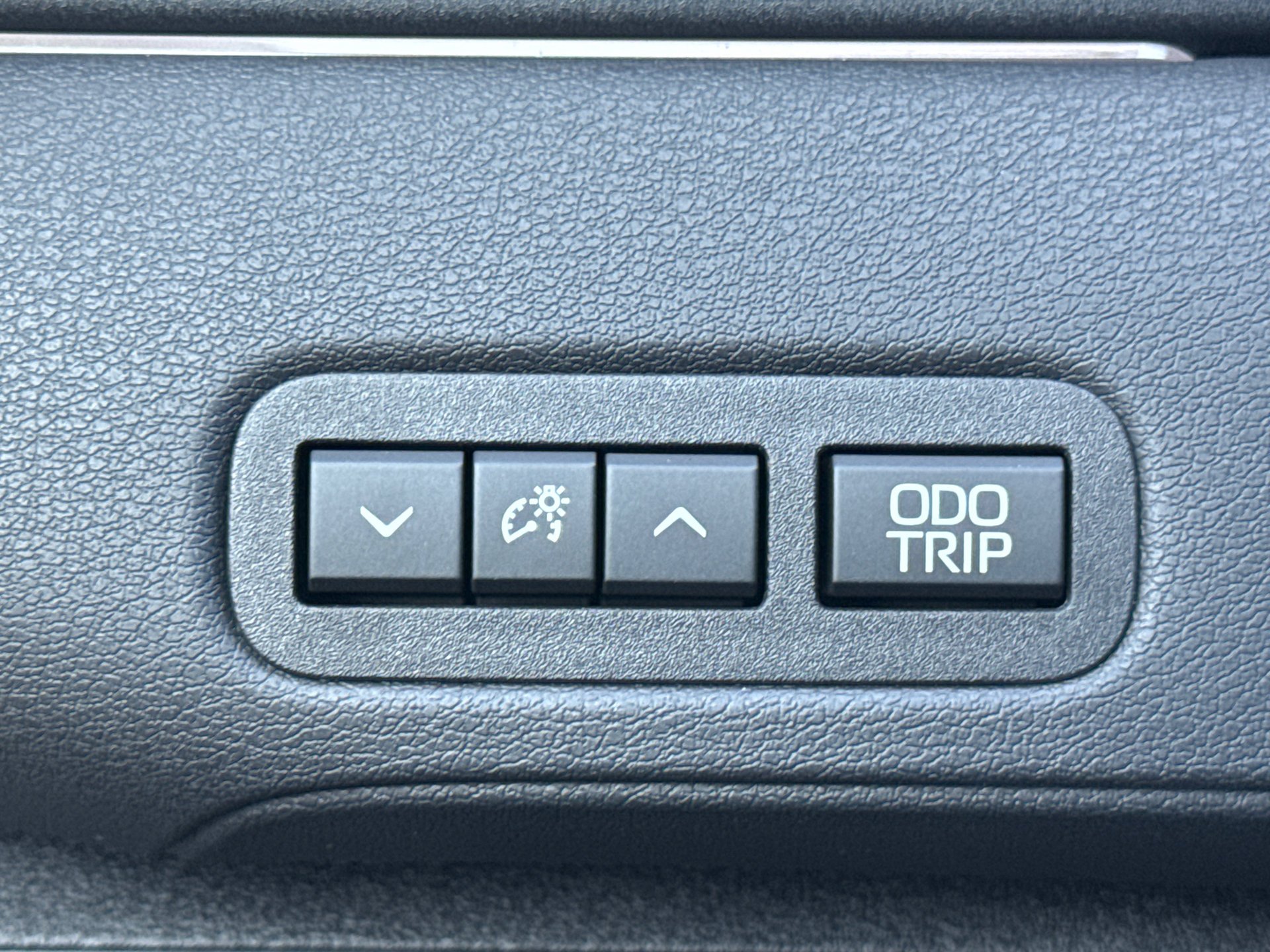 New 2026 Wind Chill Pearl <sup>1</sup> Toyota  SE image 25