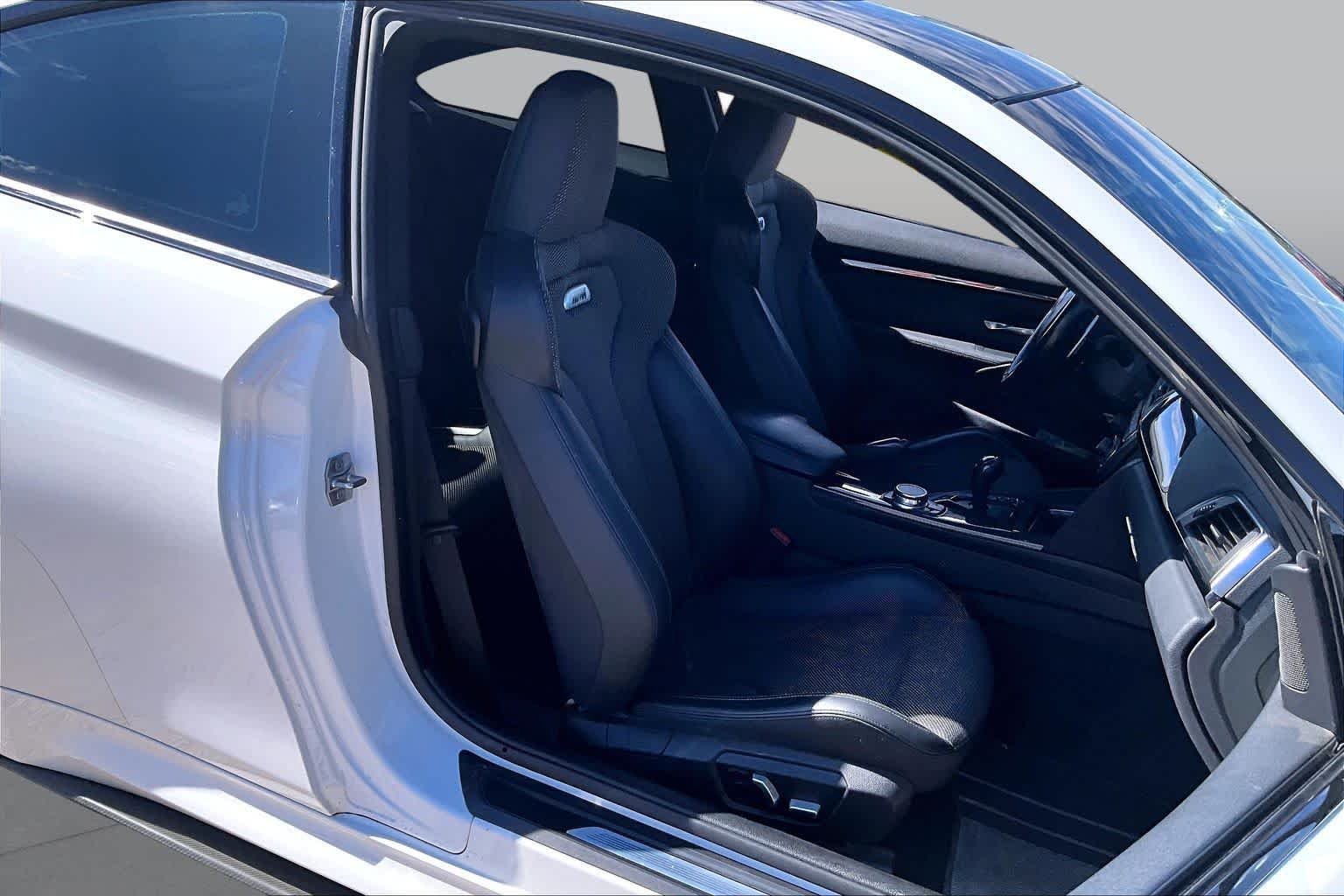Used 2016 Alpine White BMW  image 7