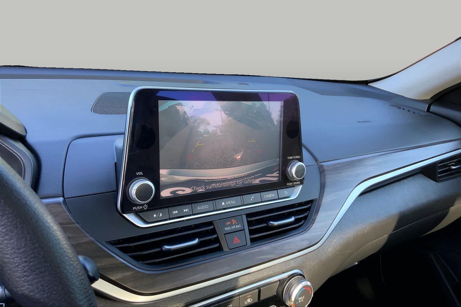 Used 2025 Brilliant Silver Metallic Nissan SV image 26
