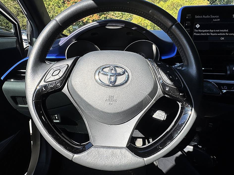 Used 2021 Blizzard Pearl Toyota XLE image 9