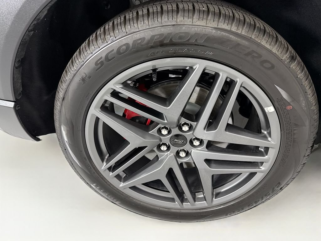 Used 2025 Gray Metallic Ford ST-Line image 33