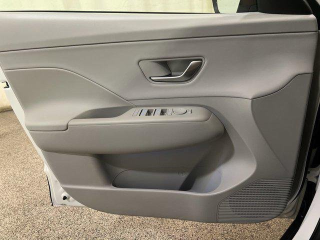 New 2026 Atlas White Hyundai SEL Premium AWD image 17