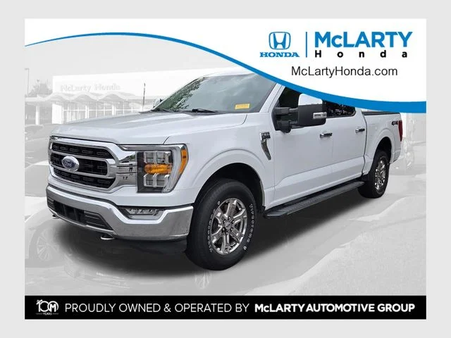 Used 2021 White Ford XLT image 1