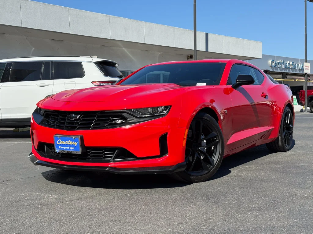 Used 2020 RED HOT Chevrolet 1LT image 2