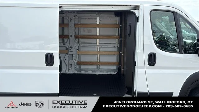 Used 2025 White Ram Base image 22