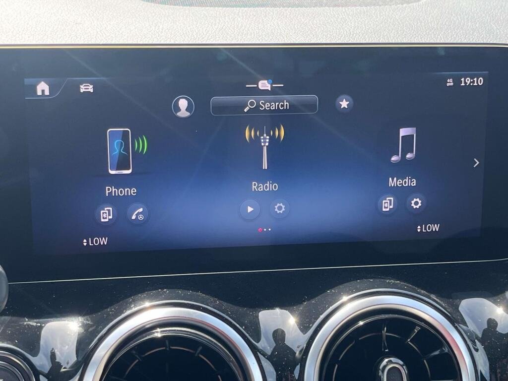 New 2026 Polar White Mercedes-Benz GLA 250 image 23