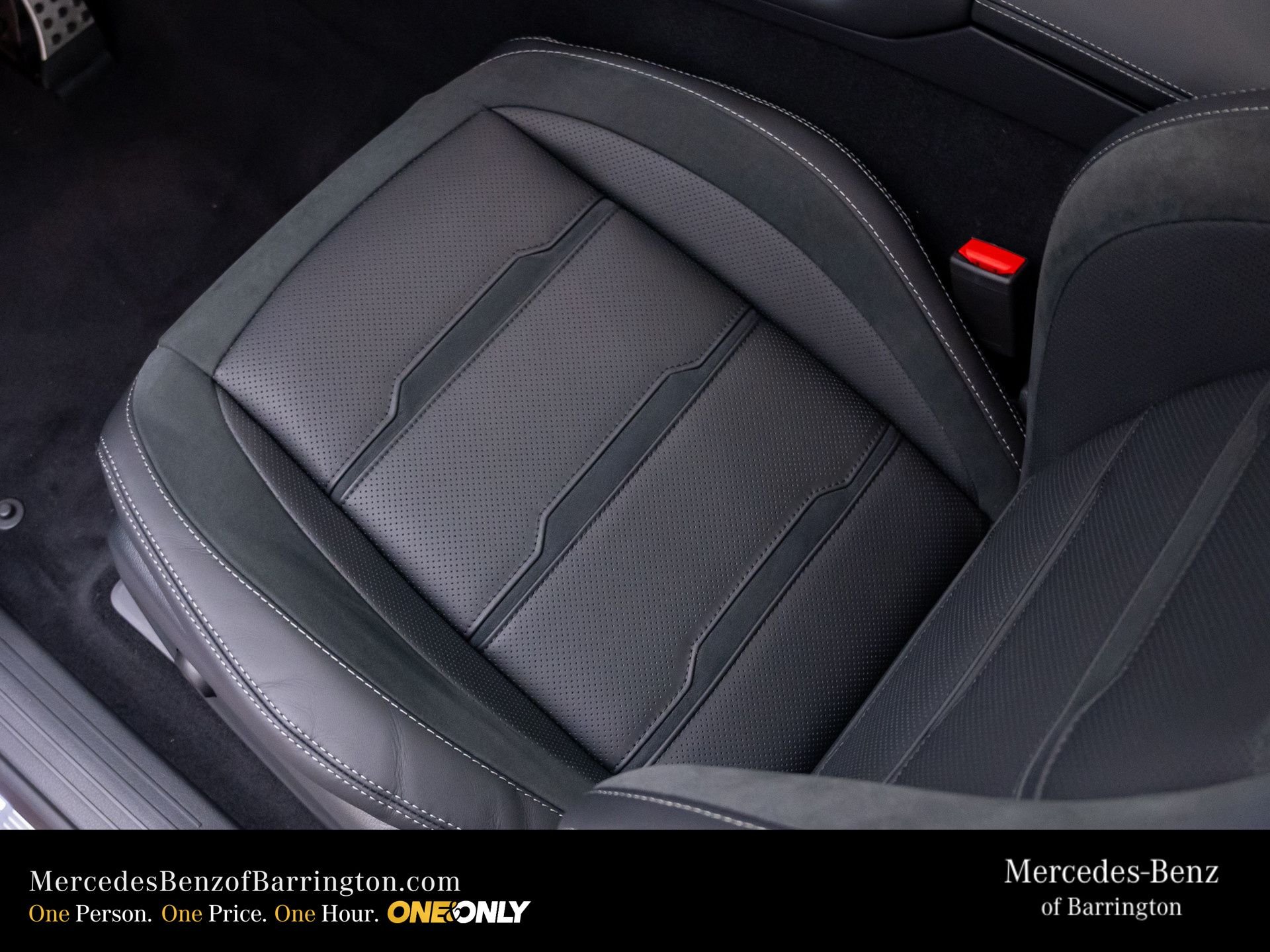 New 2026 MANUFAKTUR Alpine Grey Mercedes-Benz GLE 53 AMG® image 17