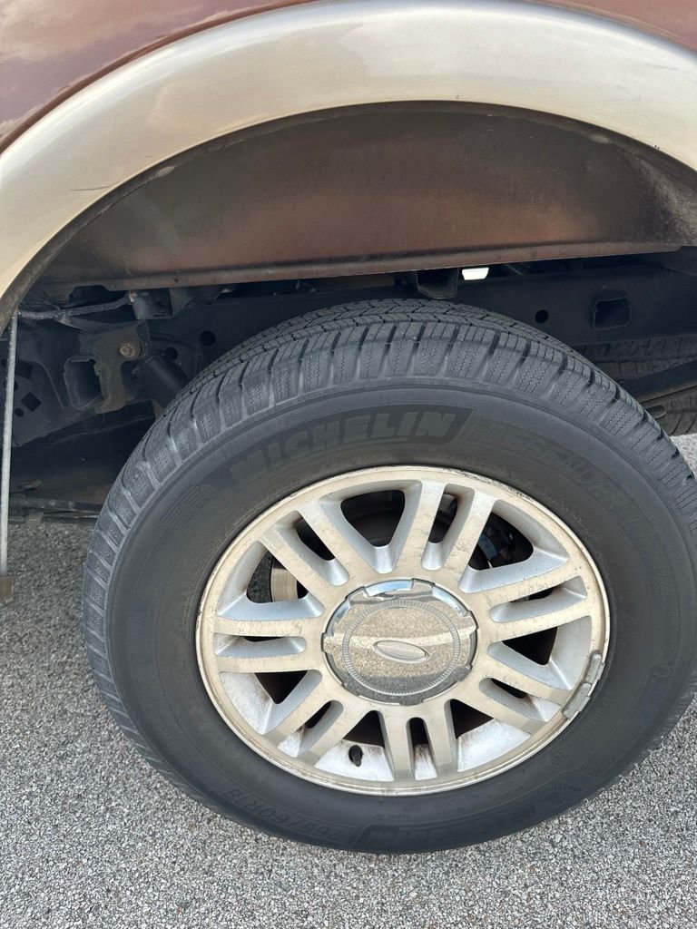 Used 2011 Golden Bronze Metallic Ford Lariat image 13