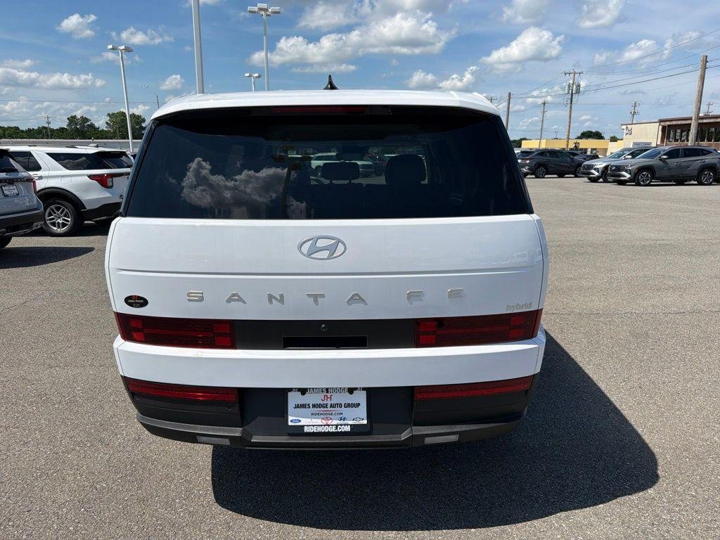 New 2026 White Hyundai SE image 4