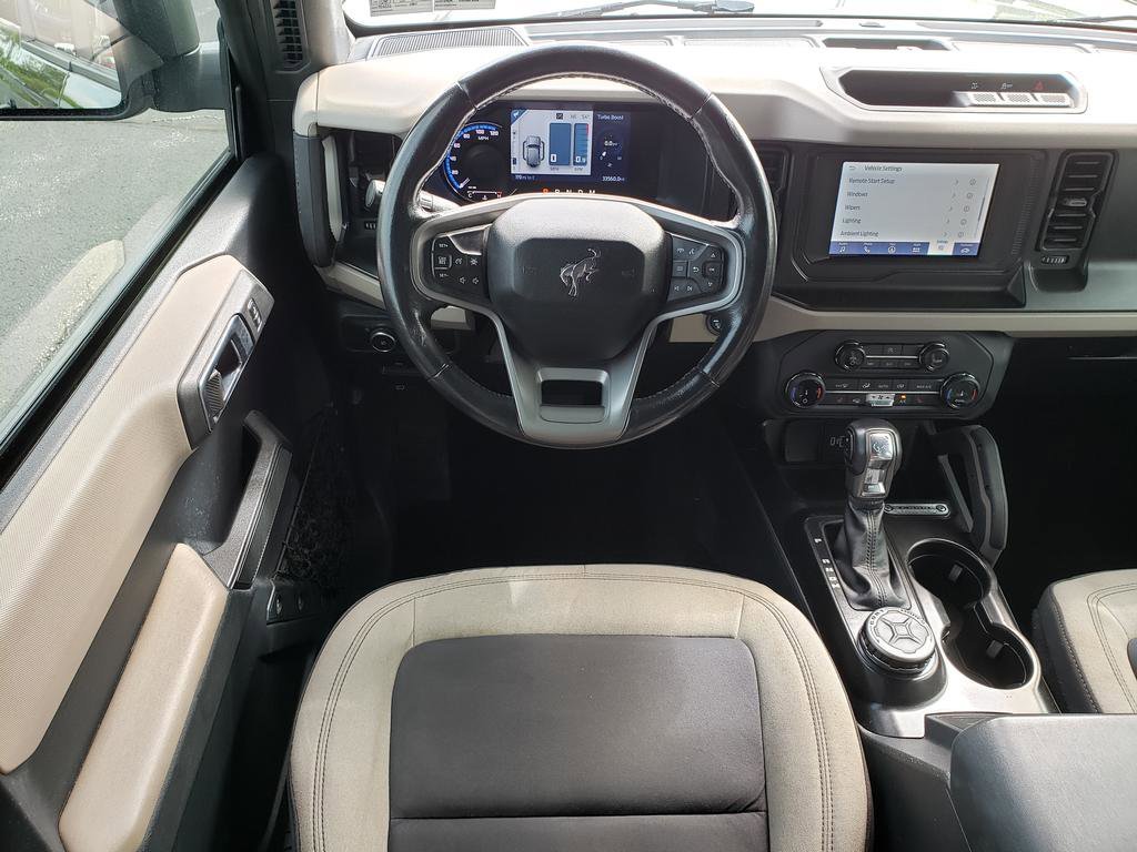 Used 2022 Green Metallic Ford  image 16
