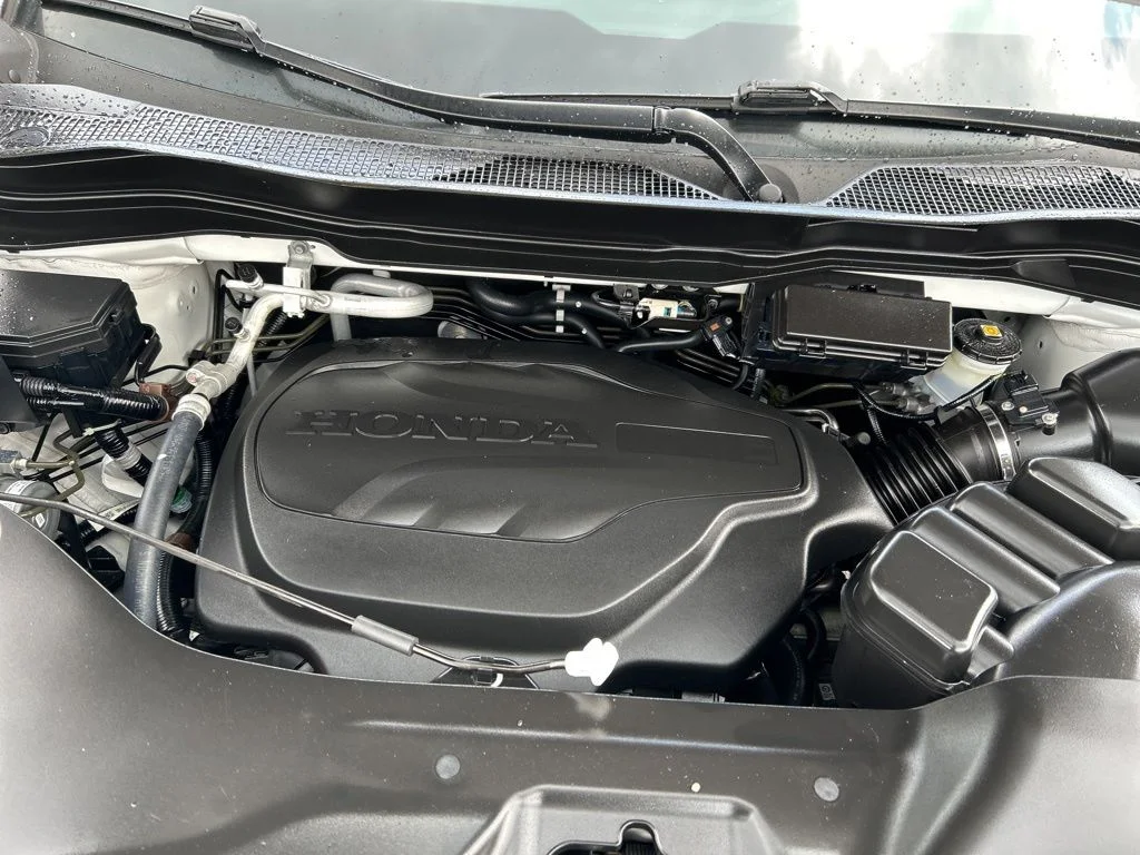 Used 2023  Honda RTL image 14