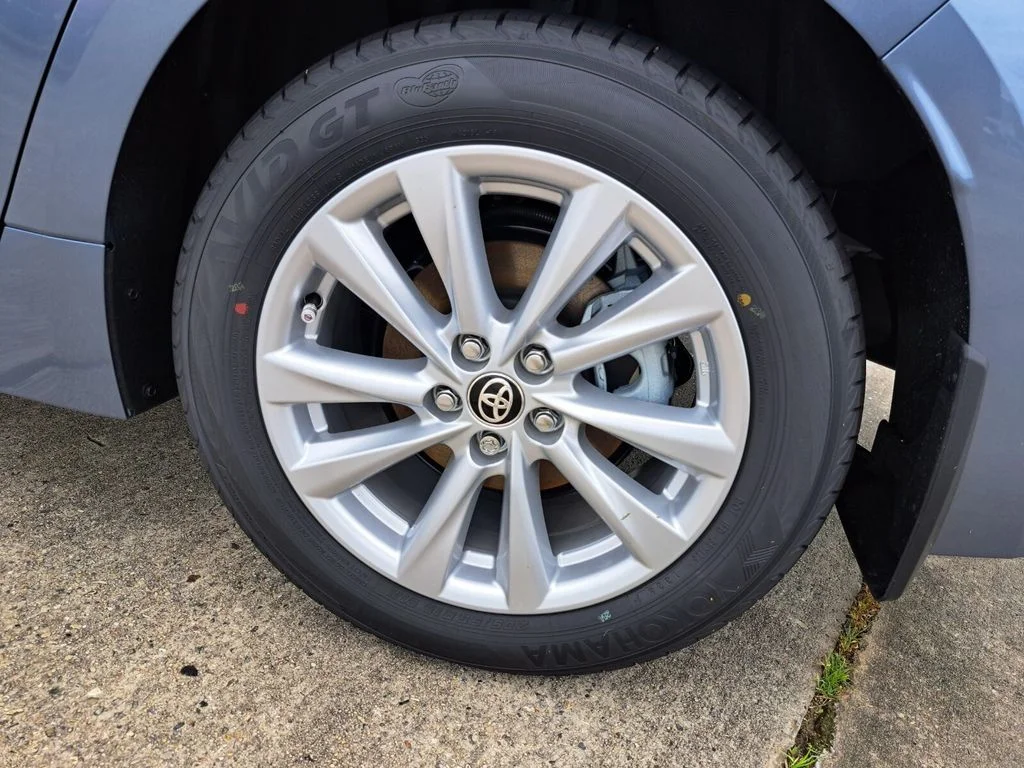 New 2026 Celestite Toyota  XLE image 27