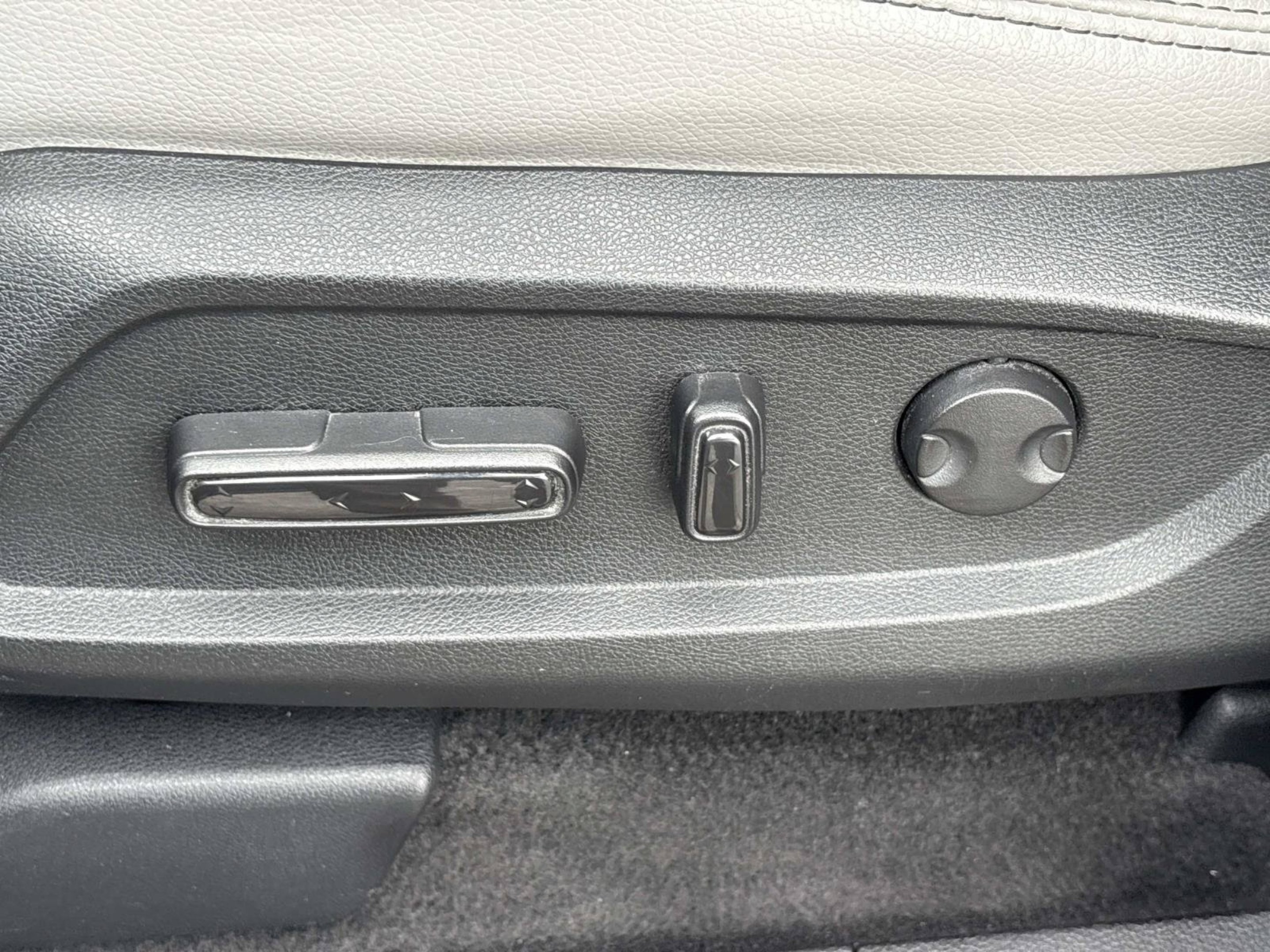 2023 Honda Pilot Touring - Photo 26