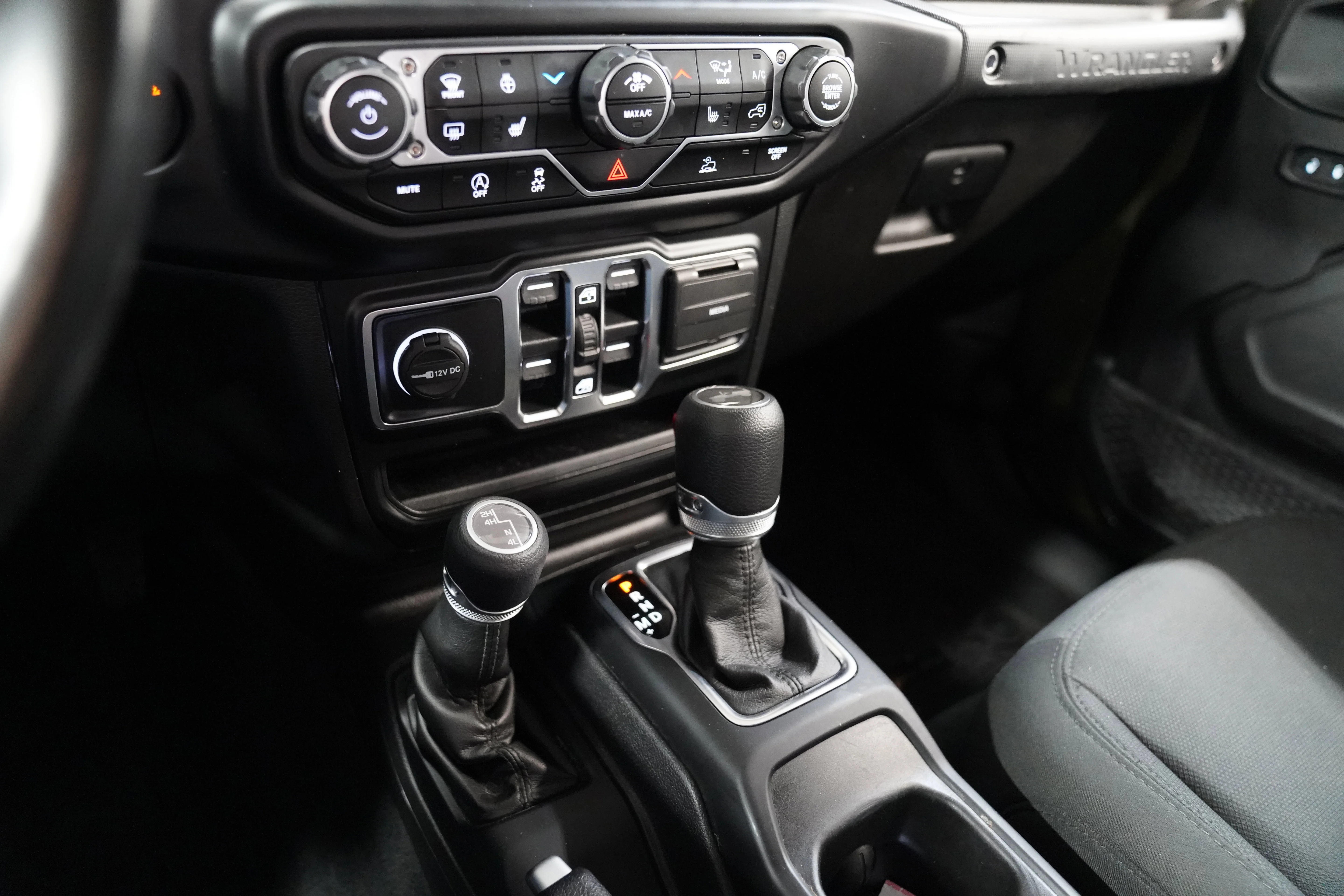 Used 2022 Sarge Green Clearcoat Jeep Unlimited Sport S image 28